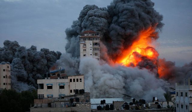 Gazze’de can kaybı 32 bin 70’e yükseldi