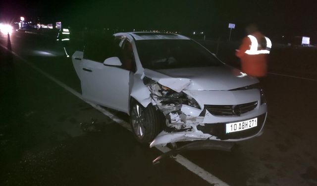 Edirne’de iki otomobil çarpıştı: 1 ölü, 1 yaralı