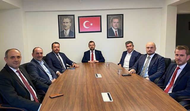 AK Parti İlçe Başkanları Aylık Toplantıda Buluştu