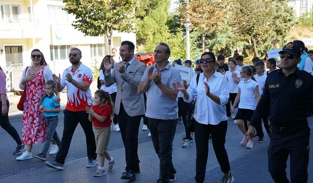 Babaeski'de Amatör Spor Haftası Kortej Yürüyüşü Yapıldı