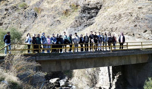 Muş’ta teknoloji bağımlılığına karşı doğa yürüyüşü düzenlendi