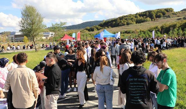 BARÜ öğrenci kulüpleri yeni takım arkadaşlarıyla bir araya geldi