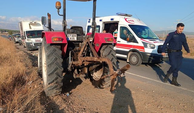 Kahramanmaraş'ta otomobil ile traktör çarpıştı: 1 ölü, 3 yaralı