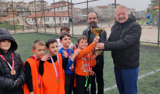 Üsküp’te 23 Nisan TBMM Kupası Futbol Turnuvası Düzenlendi