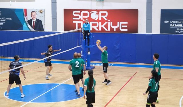 Bulut, Kurumlararası Voleybol Turnuvasında Formayı Giydi