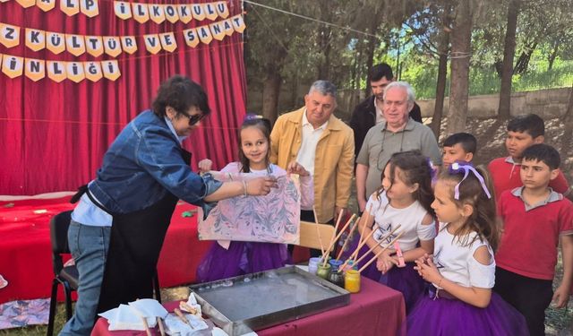 Minikler Ebru Sanatı Atölyesinde Buluştu