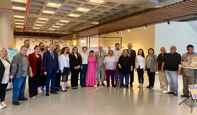 Kırklareli’nde “Her Güne Bir Şenlik” Temalı Sanat Galerisi Açıldı