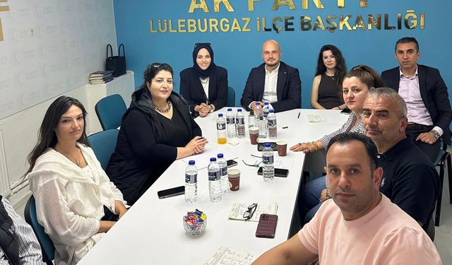 AK Parti Lüleburgaz’da Haftalık Toplantı Gerçekleştirildi
