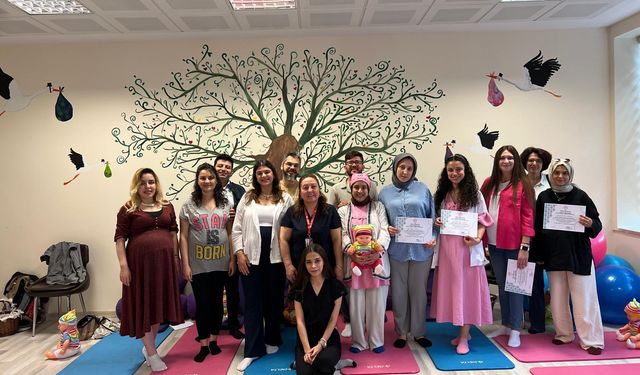 Kırklareli Eğitim ve Araştırma Hastanesi’nde Gebe Okulu Eğitimleri Tamamlandı