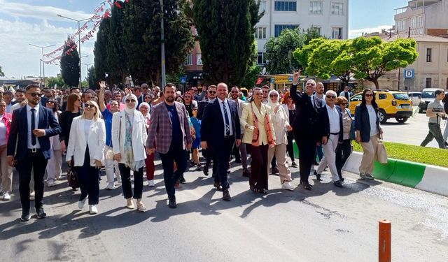 Kakava Festivali Kortej Yürüyüşüyle Başladı