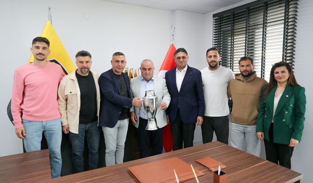 Aliağaspor FK, şampiyonluk kupasını aldı