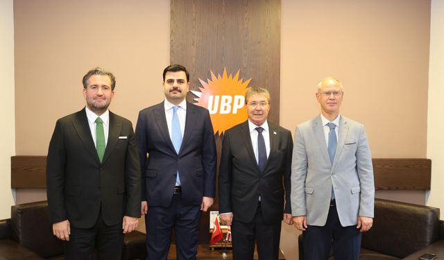 AK Parti Genel Sekreteri İnan, KKTC Cumhurbaşkanı Tatar'ı ziyaret etti