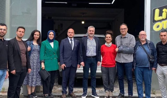 AK Parti’den Esnaf Ziyareti