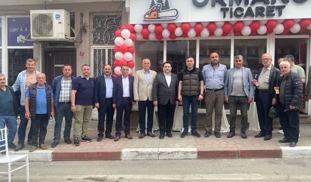 İlçe Teşkilatı Açılışa Katıldı