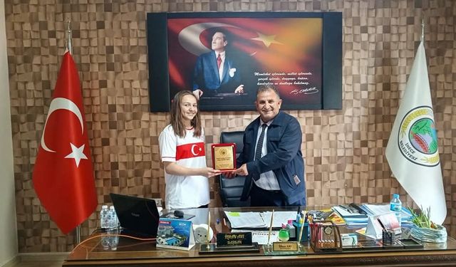 Derin Çelikkanat Türkiye Şampiyonu Oldu