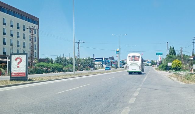 Kapısı Açık Otobüs Tehlike Saçtı
