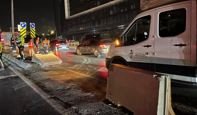 E-5’te beton bariyere çarpan otomobil yan yola girdi