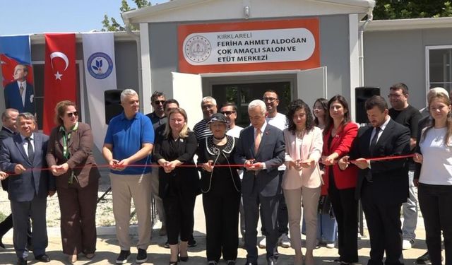 Kırklareli'nde bir hayırsever tarafından yaptırılan etüt merkezi açıldı