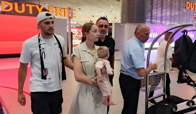 Beşiktaş'ın anlaşmaya vardığı David Jurasek, İstanbul'da