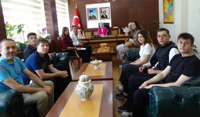 Kaymakam Çanakcıoğlu’ndan Başarılı Öğrencilere Tebrik