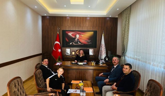 Dünya Balkan Dernekleri Federasyonu’ndan Müdür Özefsun’a Ziyaret