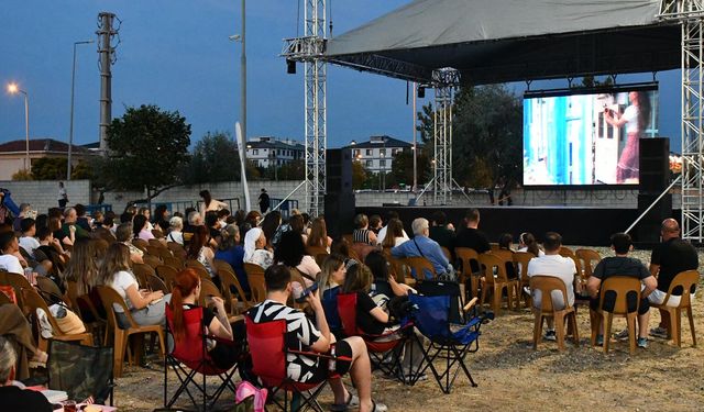 Lüleburgaz’da Açık Havada Sinema Keyfi Devam Ediyor