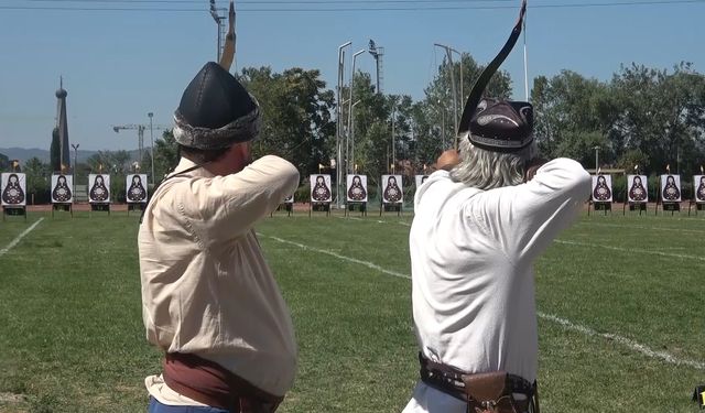 Geleneksel Türk Okçuluğu kemankeşleri Bursa'da hedefe kitlendi