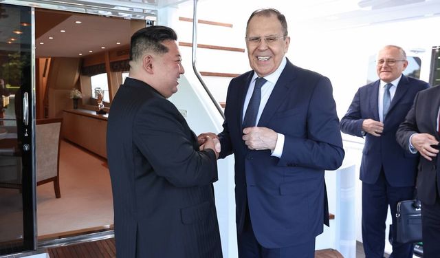 Kuzey Kore lideri Kim, Rusya Dışişleri Bakanı Lavrov’u ağırladı
