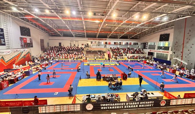 Türkiye Karate Premier Ligi’nin Muş etabı başladı