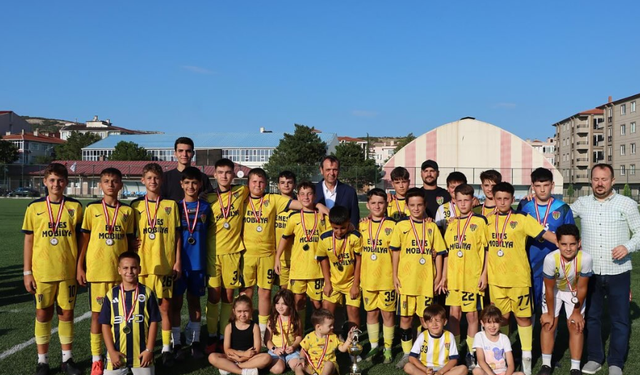 Vizespor Futbol Turnuvası Şampiyonu