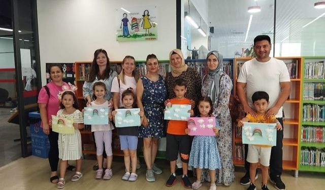 Kütüphanede Çocuklar İçin Fen ve Sanat Etkinliği