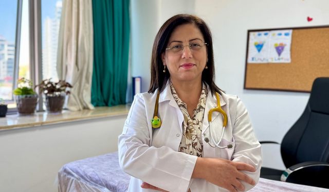 Çocuk romatoloji uzmanı, çocuklarda geçmeyen eklem ağrısı ve şişkinliklere dikkat çekti