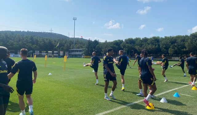 Fenerbahçe, Feyenoord maçı hazırlıklarını tamamladı