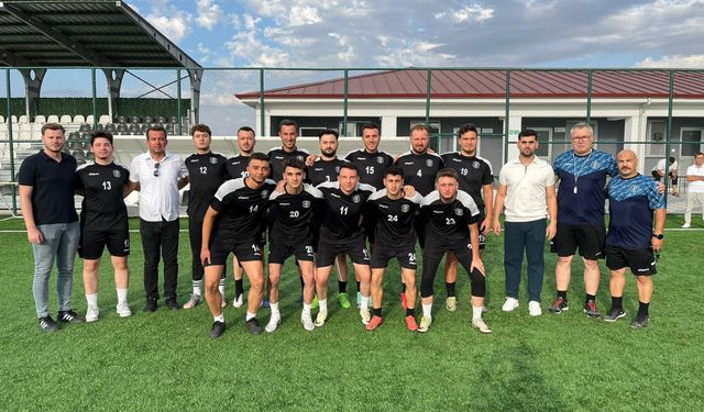 Evrensekiz Evrenspor Sezonun İlk Antrenmanını Yaptı