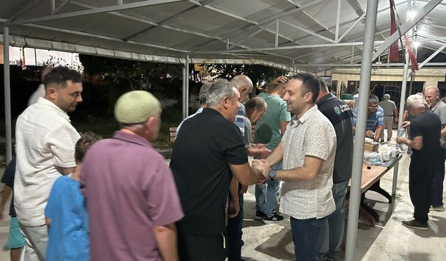 İğneada’da Vatandaşlara Kandil Simidi Dağıtıldı