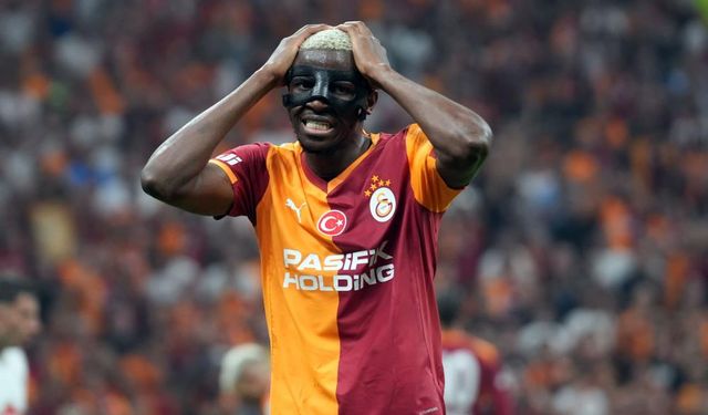 Victor Osimhen'in ayak bileğinde gerilme tespit edildi