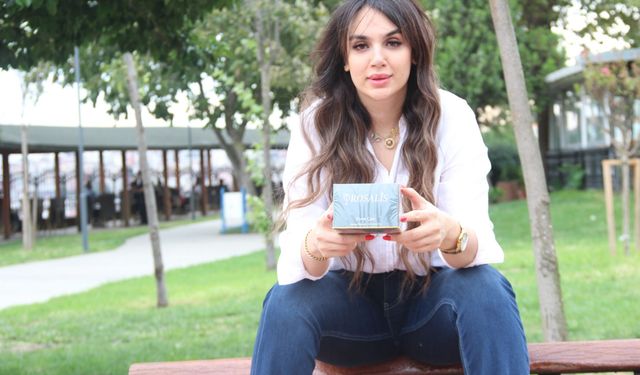 İran'lı Oyuncu Niloufar Rosa Ghodsifar Türkiyede Ticarete Girdi