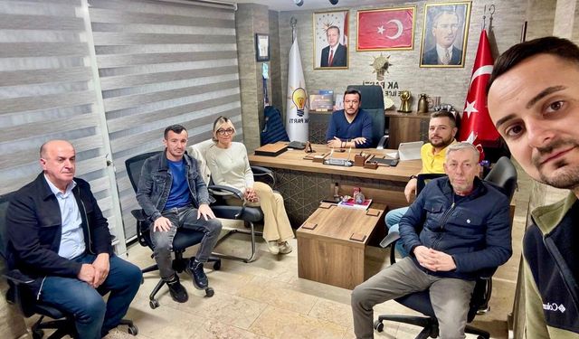 AK Parti Vize İlçe Teşkilatı Haftalık Toplantısını Yaptı