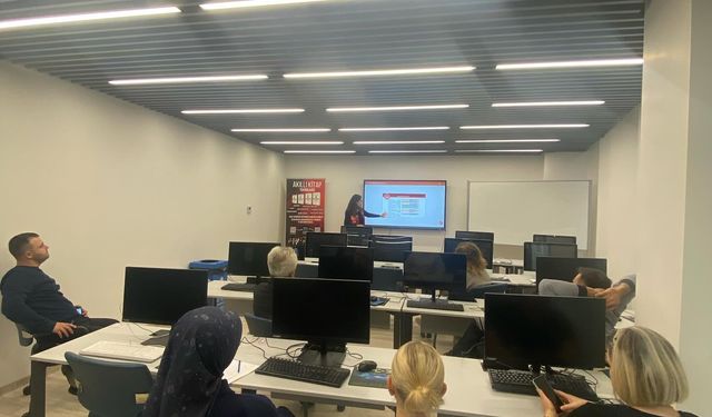 Kırklareli İl Halk Kütüphanesi’nde Kadına Şiddet Farkındalık Semineri