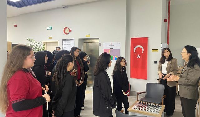 Öğrenciler Yeni Kütüphane Binasını Ziyaret Etti