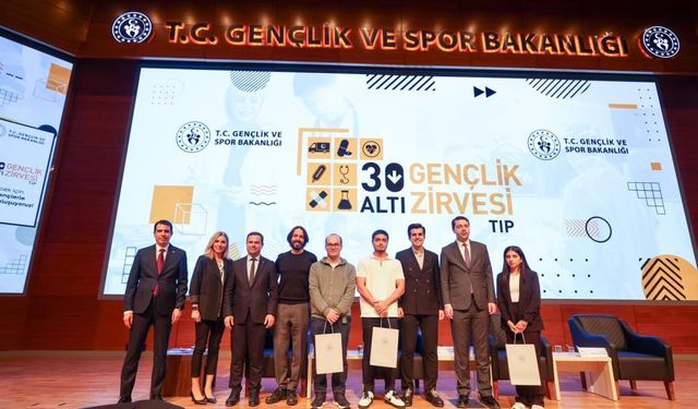 ‘30 Altı Gençlik Zirvesi’ tıp fakültesi öğrencilerini Ankara’da buluşturdu