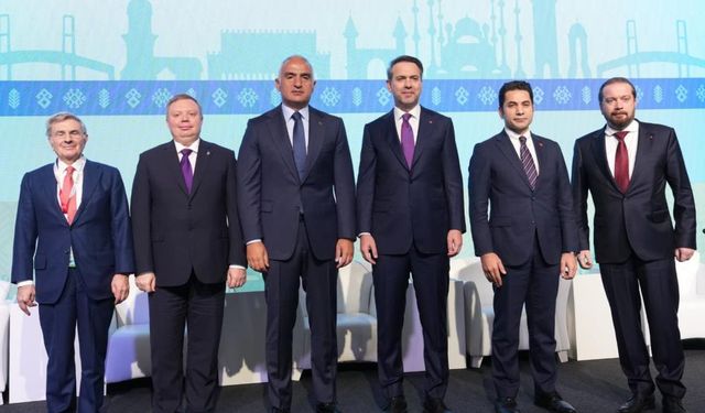 Türkiye turizmde zirveye yürüyor: 62 milyon ziyaretçi, 61 milyar dolar gelir