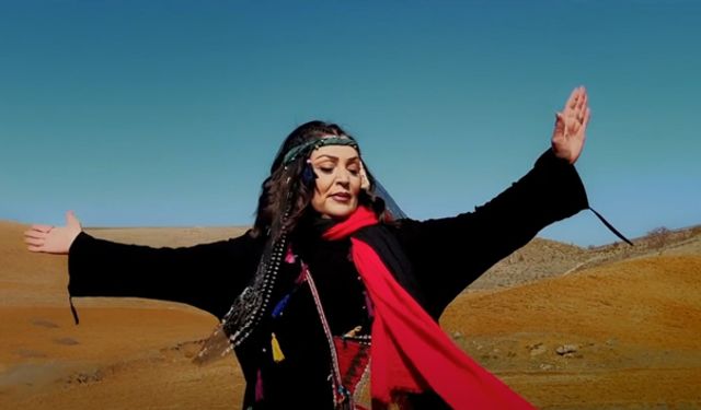 Beste Makinası Gülperi Öztürk’ten Yeni Tekli: “İncilerin Mi Dökülür”