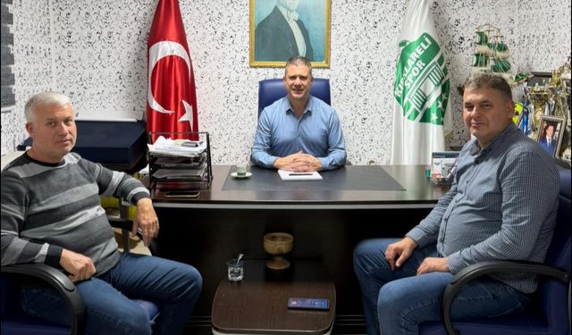 CHP’li Vecdi Yüce ve Ercan Gönen’den Kırklarelispor’a Ziyaret