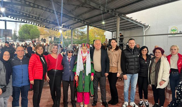 Özkan, Balkan Köyleri Derneği Etkinliğinde Vatandaşlarla Buluştu