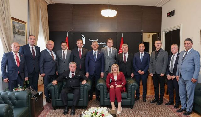 Belediye Başkanları CHP Grup Toplantısına Katıldı