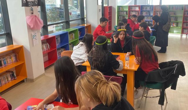 Kütüphanede Eğlenceli Kutu Oyunları Etkinliği