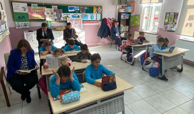 Kaymakam Özderin, Tozaklı İlkokulu’nda Okuma Saatine Katıldı