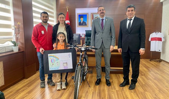 Kaymakam Özderin, Dereceye Giren Öğrencileri Ağırladı