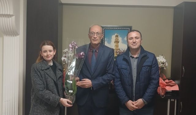 Müdür Akdemir’e Öğretmenler Günü Ziyareti